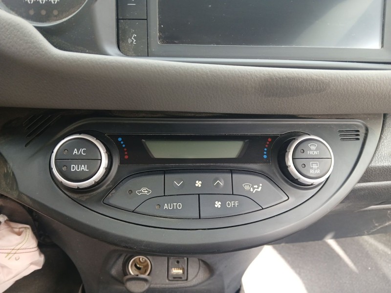 Recambio de mando climatizador para toyota yaris (_p13_) 1.5 (nsp131_) referencia OEM IAM   