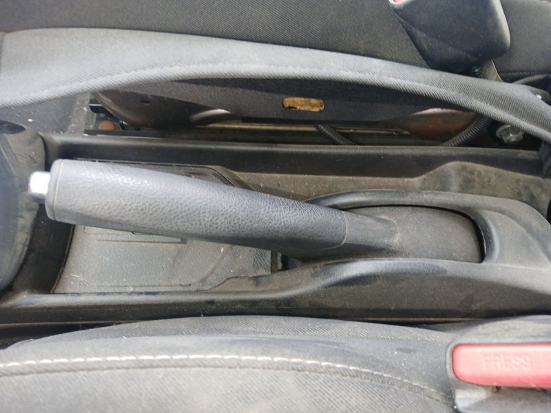 Recambio de palanca freno de mano para toyota yaris (_p13_) 1.5 (nsp131_) referencia OEM IAM   
