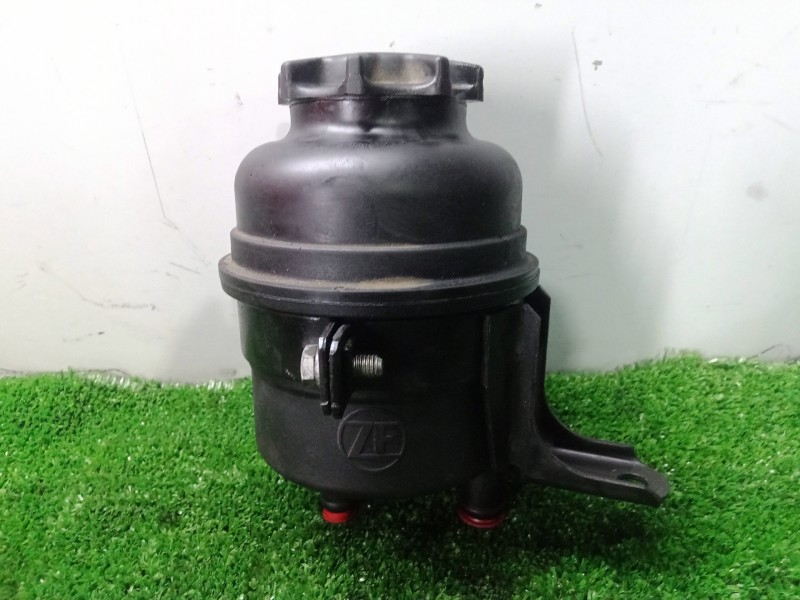 Recambio de deposito servo para bmw serie 3 berlina (e46) 325xi referencia OEM IAM 62411097164-1097164  