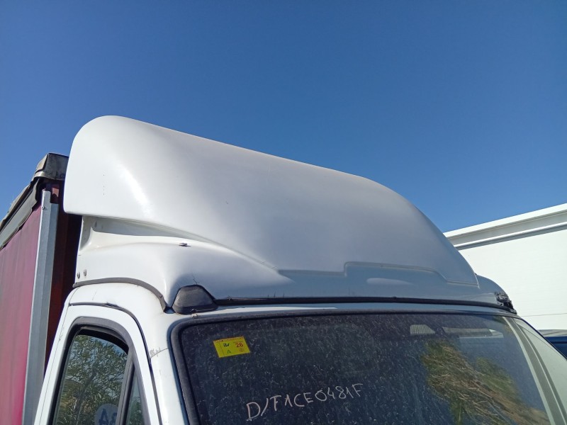 Recambio de molduras delanteras para iveco daily iv caja/chasis 35c15 referencia OEM IAM   