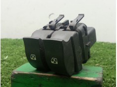 Recambio de mando elevalunas delantero izquierdo para renault trafic ii furgoneta (fl) 2.5 dci 135 (fl0d) referencia OEM IAM  2.
