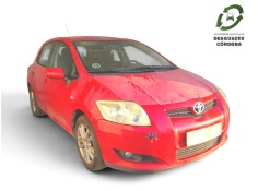 toyota auris (_e15_) del año 2009