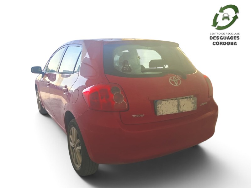 toyota auris (_e15_) del año 2009