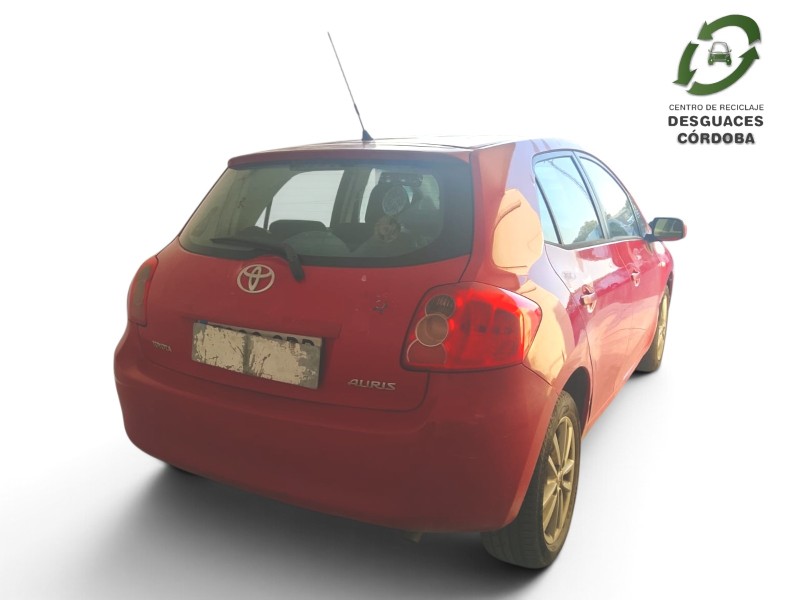 toyota auris (_e15_) del año 2009