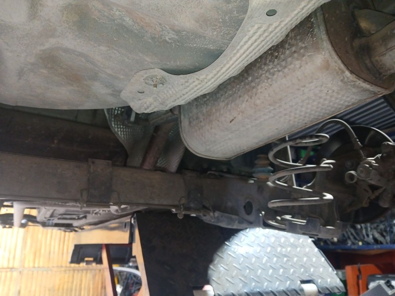 Recambio de puente trasero para citroën c3 picasso (sh_) 1.6 hdi 90 referencia OEM IAM   