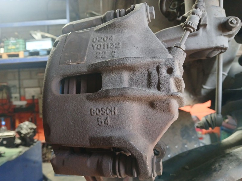 Recambio de pinza freno delantera derecha para citroën c3 picasso (sh_) 1.6 hdi 90 referencia OEM IAM   