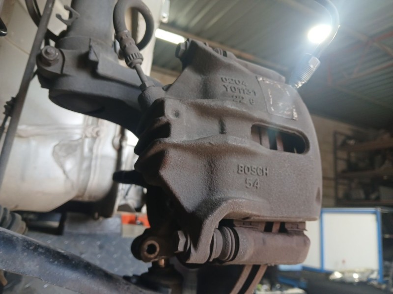 Recambio de pinza freno delantera izquierda para citroën c3 picasso (sh_) 1.6 hdi 90 referencia OEM IAM   