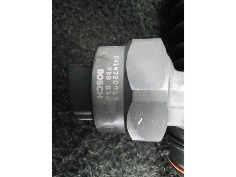 Recambio de inyector para volkswagen passat berlina (3b3) 1.9 tdi referencia OEM IAM 038130073J-0414720015  