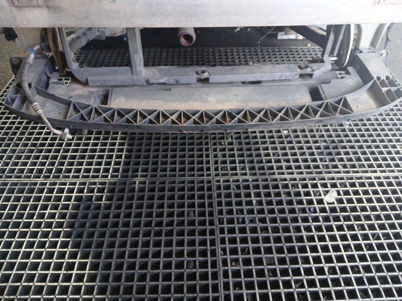 Recambio de travesaño inferior para citroën c3 picasso (sh_) 1.6 hdi 90 referencia OEM IAM   