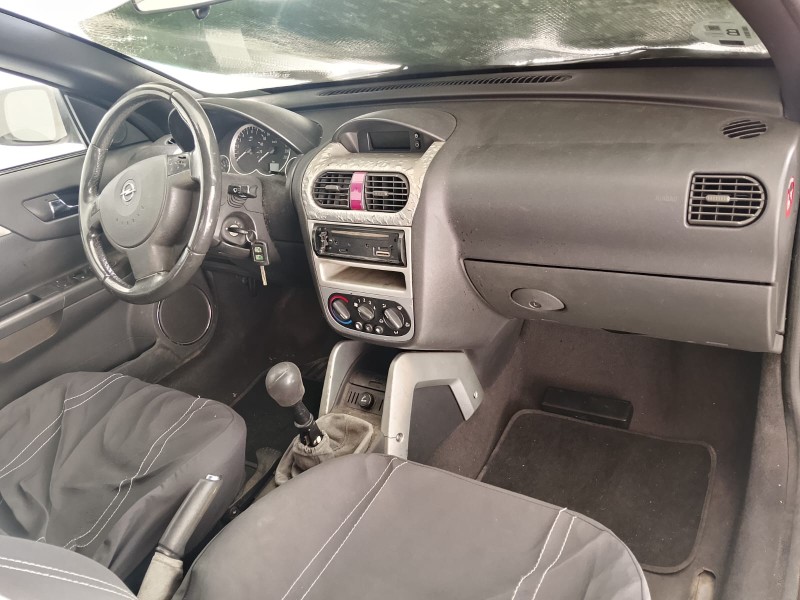 opel tigra twintop (x04) del año 2004