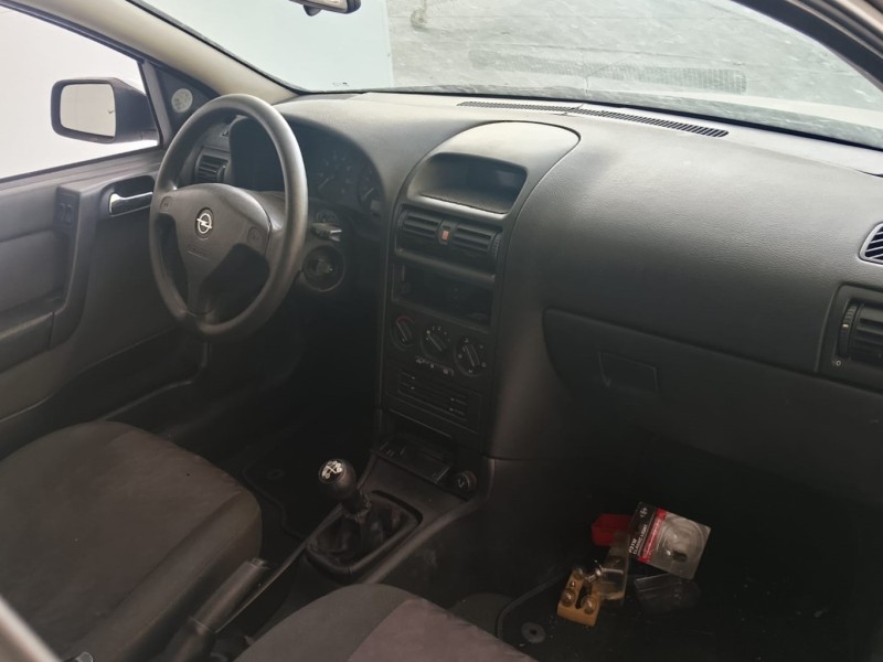 opel astra g hatchback (t98) del año 2002