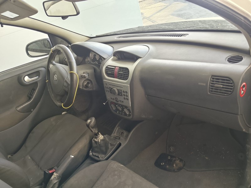 opel corsa c (x01) del año 2006