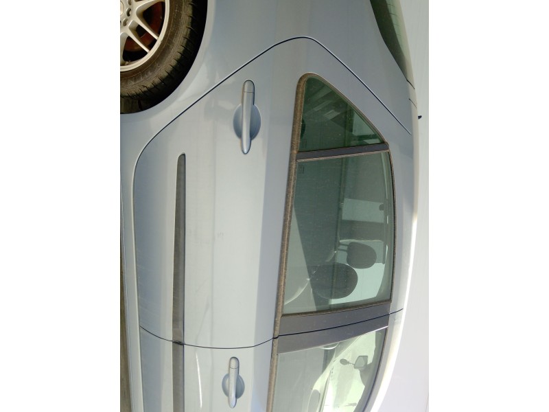 Recambio de puerta trasera derecha para renault laguna ii (bg0/1_) 1.6 16v (bg0a, bg0l) referencia OEM IAM   