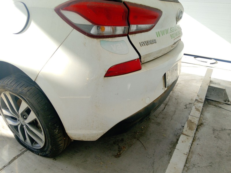 Recambio de paragolpes trasero para hyundai i30 (pde, pd, pden) 1.6 crdi referencia OEM IAM   