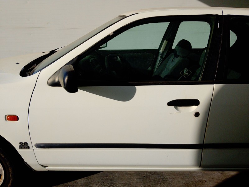 Recambio de puerta delantera izquierda para nissan primera (p11) 2.0 td referencia OEM IAM   