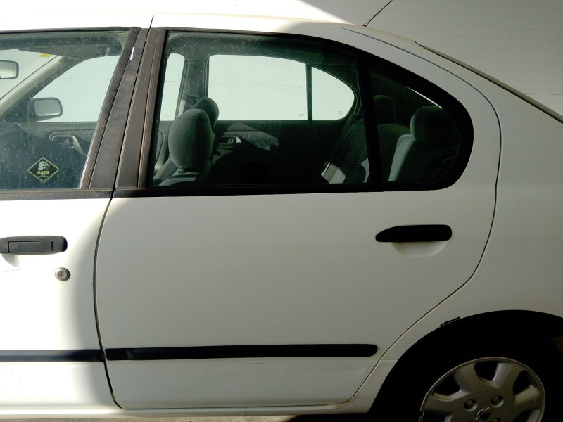 Recambio de puerta trasera izquierda para nissan primera (p11) 2.0 td referencia OEM IAM   