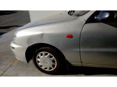 Recambio de aleta delantera izquierda para daewoo lanos (klat) 1.5 referencia OEM IAM   