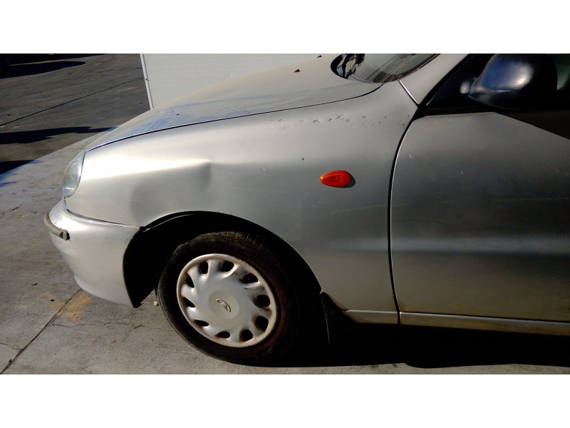 Recambio de aleta delantera izquierda para daewoo lanos (klat) 1.5 referencia OEM IAM   