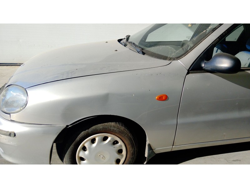 Recambio de aleta delantera izquierda para daewoo lanos (klat) 1.5 referencia OEM IAM   