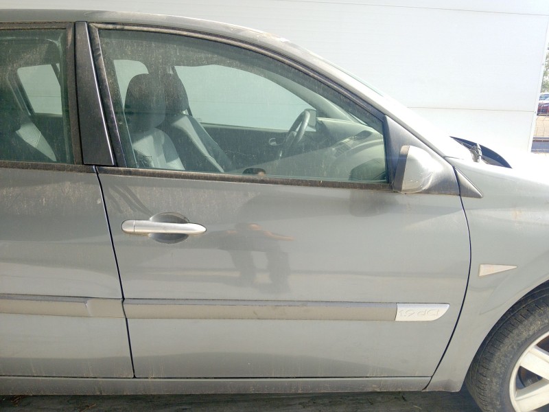 Recambio de puerta delantera derecha para renault megane ii (bm0/1_, cm0/1_) 1.9 dci referencia OEM IAM   