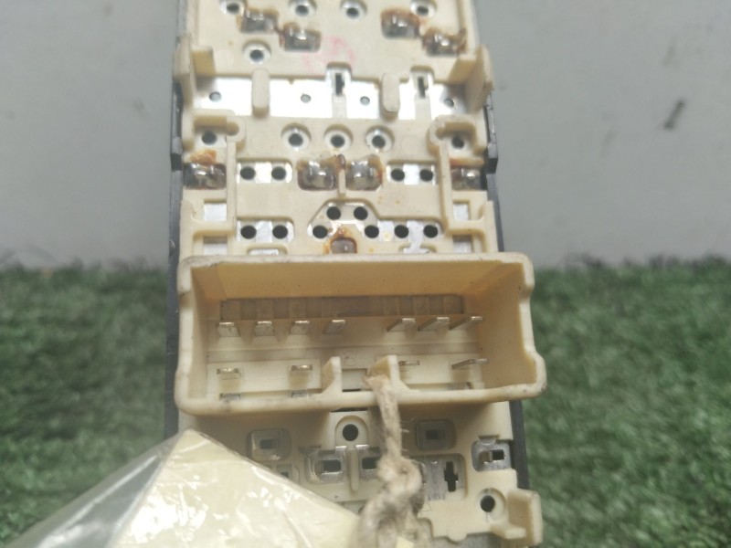 Recambio de mando elevalunas delantero izquierdo para daewoo lanos 1.3 g referencia OEM IAM  BOTONERA DOBLE 