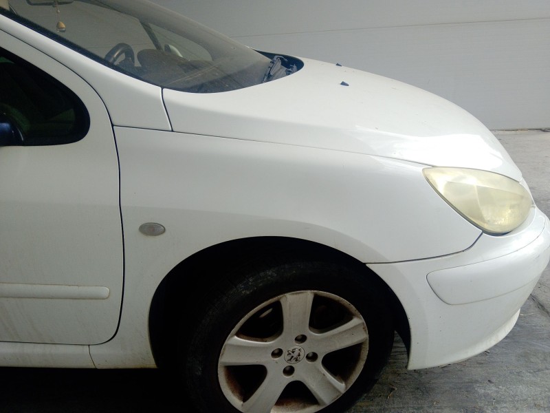 Recambio de aleta delantera derecha para peugeot 307 (3a/c) 2.0 hdi 110 referencia OEM IAM   