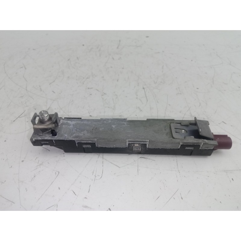 Recambio de antena para seat leon (5f1) 1.6 tdi referencia OEM IAM 5F4035225A  