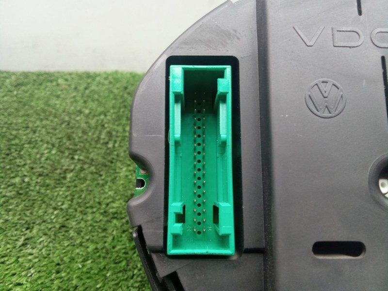 Recambio de cuadro instrumentos para volkswagen polo iv (9n_, 9a_) 1.4 16v referencia OEM IAM 6Q0920803  