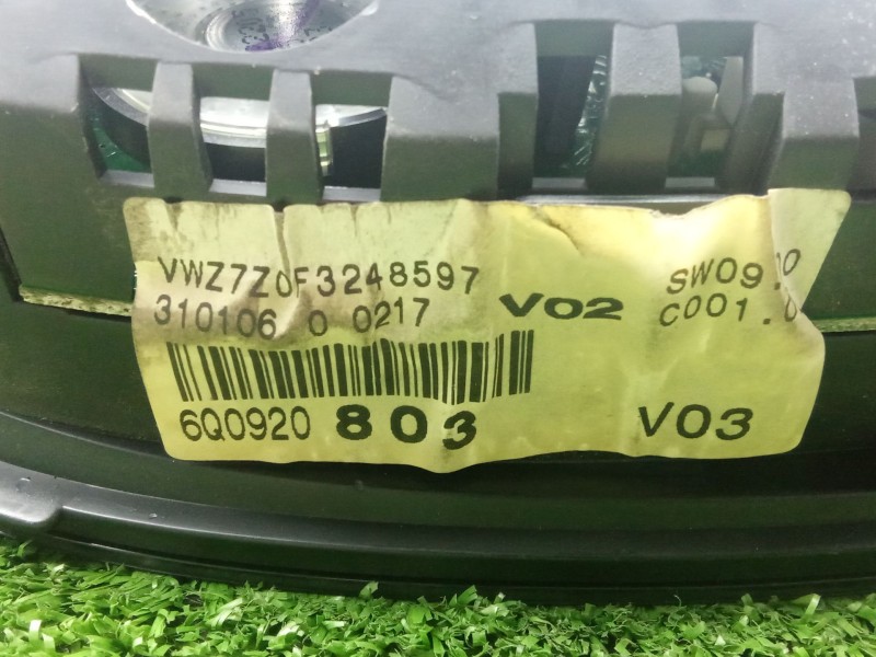Recambio de cuadro instrumentos para volkswagen polo iv (9n_, 9a_) 1.4 16v referencia OEM IAM 6Q0920803  