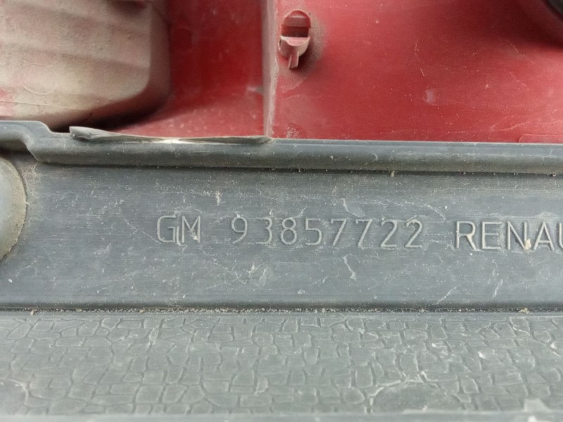 Recambio de piloto trasero izquierdo para opel vivaro a furgoneta (x83) 2.0 cdti (f7) referencia OEM IAM 93857722  