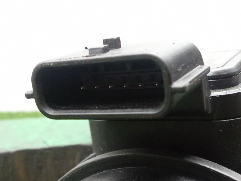 Recambio de caudalimetro para opel vivaro a furgoneta (x83) 2.0 cdti (f7) referencia OEM IAM 8200280060  SIEMENS VDO