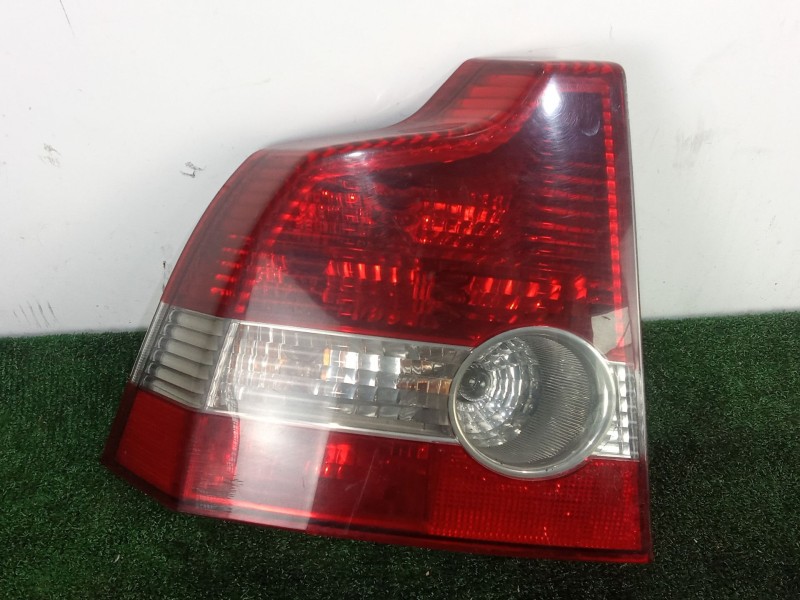 Recambio de piloto trasero izquierdo para volvo s40 ii (544) 2.0 d referencia OEM IAM 30698912  