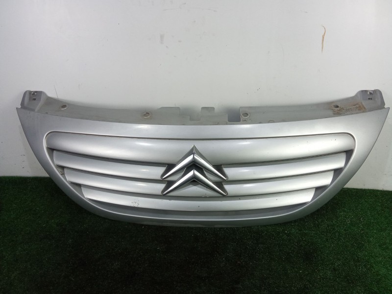 Recambio de rejilla delantera para citroën c3 i (fc_, fn_) 1.4 i referencia OEM IAM   