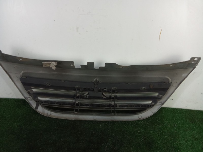 Recambio de rejilla delantera para citroën c3 i (fc_, fn_) 1.4 i referencia OEM IAM   
