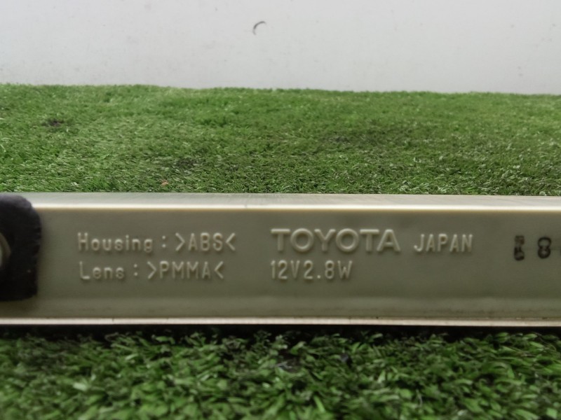 Recambio de luz central de freno para lexus is200 (gxe10) sport cross referencia OEM IAM  2.PINES 