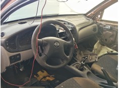 nissan almera ii hatchback (n16) del año 2000 2