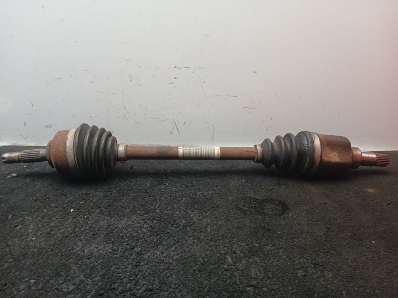 Recambio de transmision delantera izquierda para peugeot 207/207+ (wa_, wc_) 1.4 hdi referencia OEM IAM 9659318080 685MM 