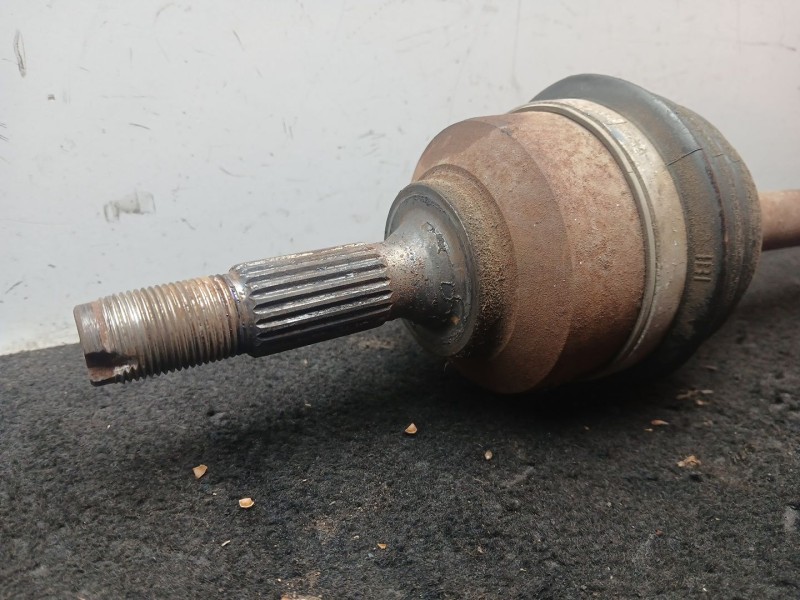 Recambio de transmision delantera izquierda para peugeot 207/207+ (wa_, wc_) 1.4 hdi referencia OEM IAM 9659318080 685MM 