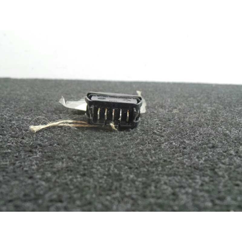 Recambio de mando elevalunas delantero izquierdo para citroën zx 1.9 diesel referencia OEM IAM   