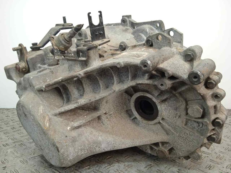 Recambio de caja cambios para volvo v40 familiar 1.9 turbodiesel referencia OEM IAM P30616072-T104247 87595 