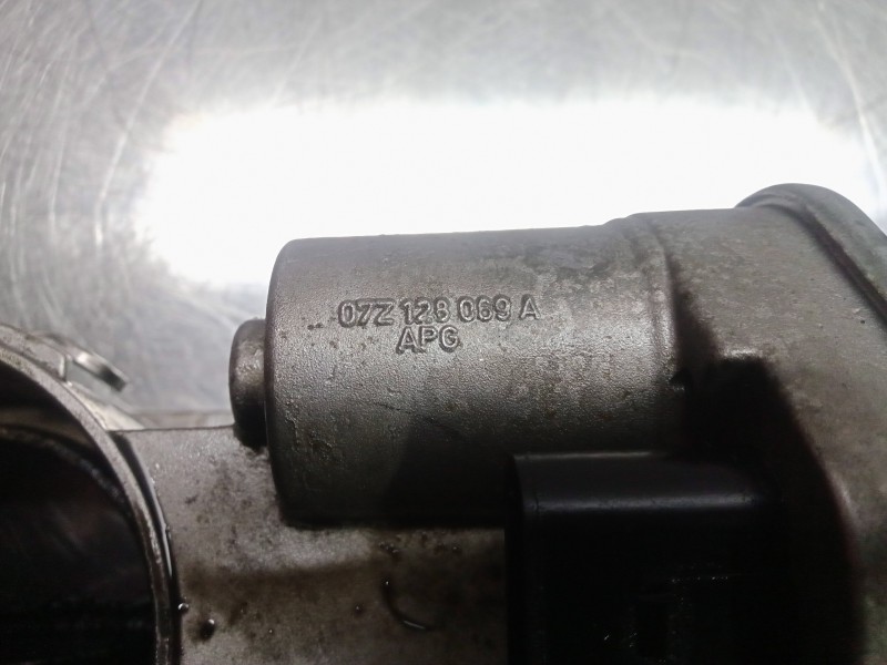 Recambio de caja mariposa para volkswagen touareg (7la) 5.0 v10 tdi cat (ayh) referencia OEM IAM 07Z128069A  