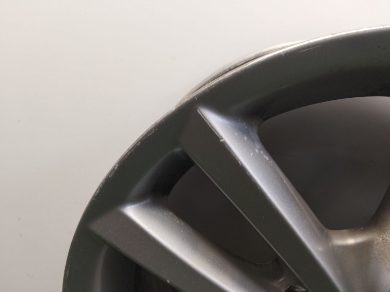 Recambio de llanta para toyota auris (_e15_) 1.4 d-4d (nde150_) referencia OEM IAM 42611YY250  16´´PULGADAS
