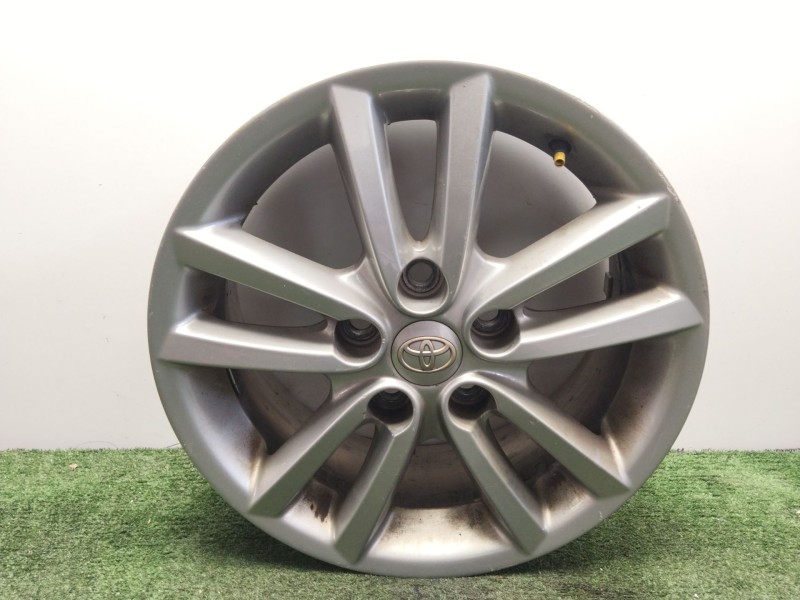 Recambio de llanta para toyota auris (_e15_) 1.4 d-4d (nde150_) referencia OEM IAM 42611YY250  16´´PULGADAS