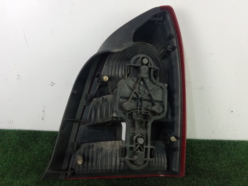 Recambio de piloto trasero izquierdo para nissan primera (p12) 1.9 dci referencia OEM IAM  4.PUERTAS 