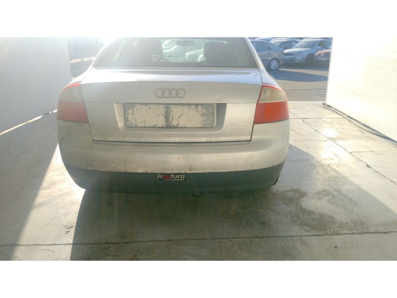 Recambio de paragolpes trasero para audi a4 b6 (8e2) 1.9 tdi referencia OEM IAM   