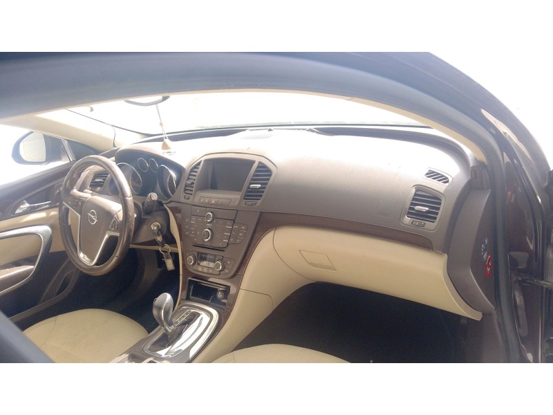 opel insignia a (g09) del año 2011