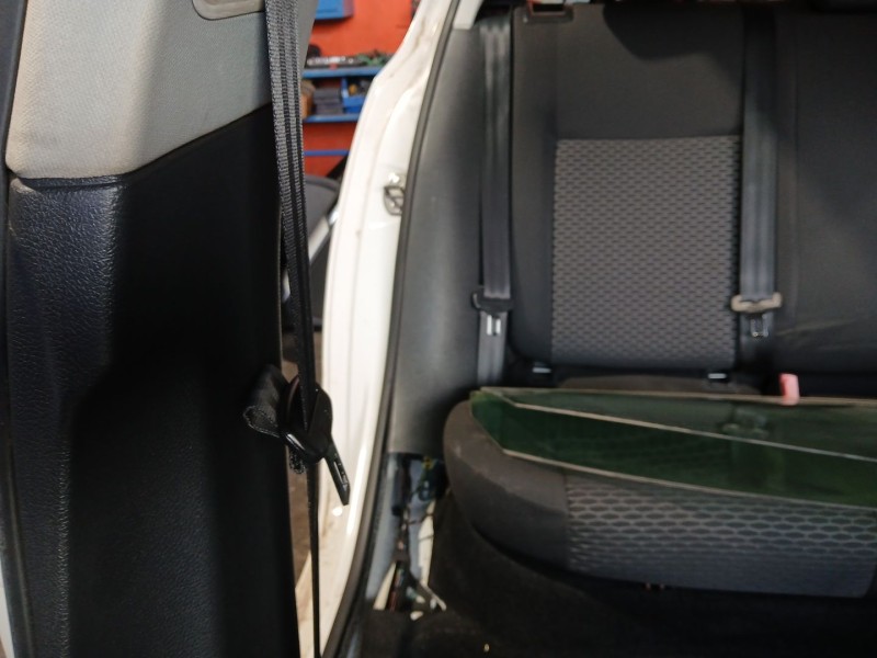 Recambio de cinturon seguridad delantero derecho para volkswagen golf vi (5k1) 1.6 tdi referencia OEM IAM   
