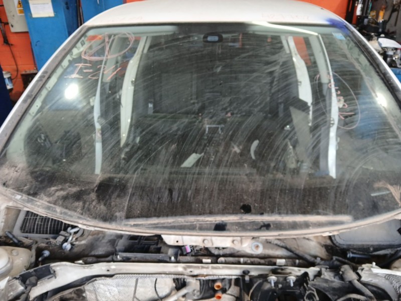 Recambio de parabrisas para volkswagen golf vi (5k1) 1.6 tdi referencia OEM IAM   