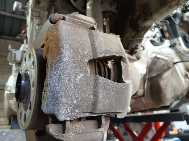 Recambio de pinza freno delantera derecha para volkswagen golf vi (5k1) 1.6 tdi referencia OEM IAM   