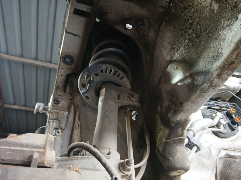 Recambio de amortiguador delantero derecho para volkswagen golf vi (5k1) 1.6 tdi referencia OEM IAM   